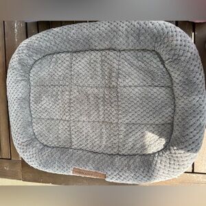 Vibrant Gray Quilted Plush Pet Bed